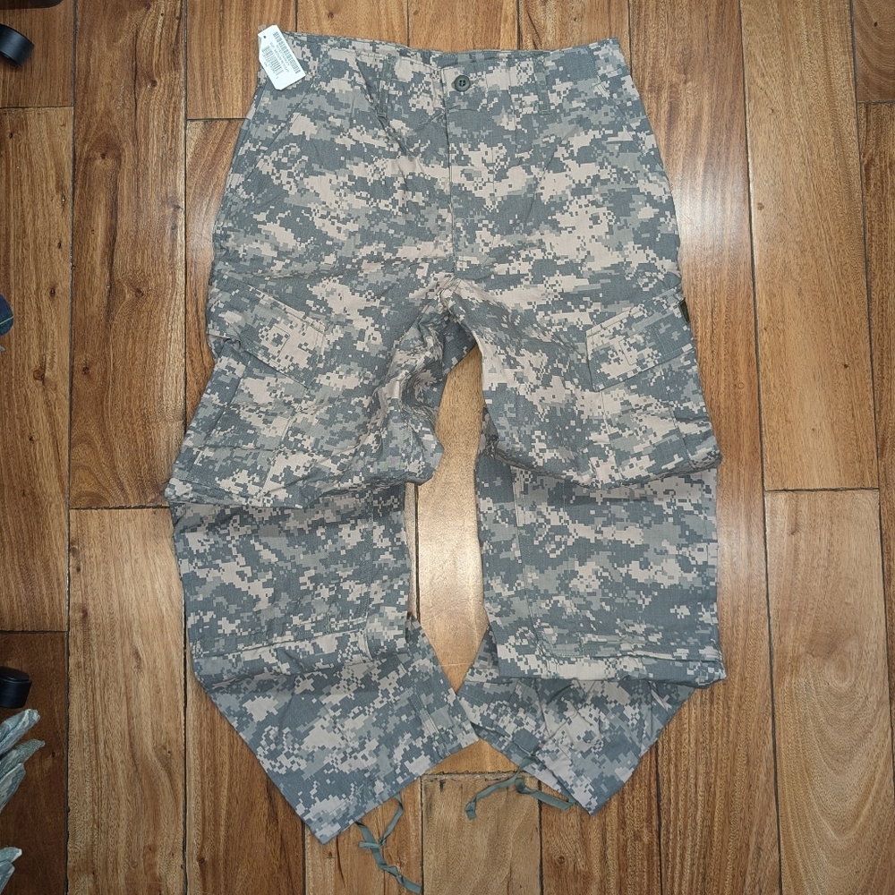NATO Digital Camo Cargo Pants (M)